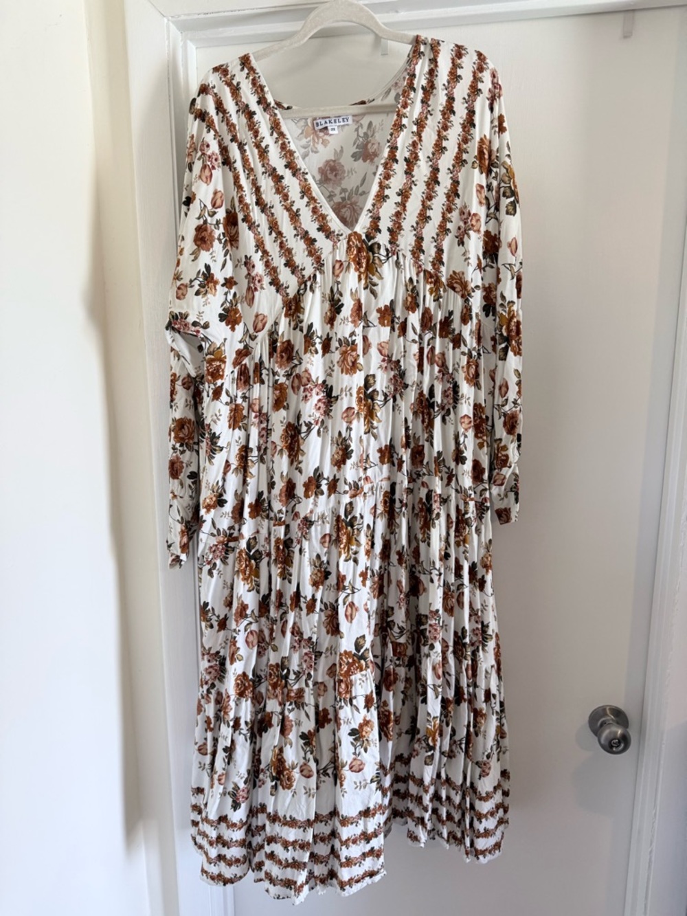 Boho Floral Tiered V-Neck Midi Dress - Cream & Brown